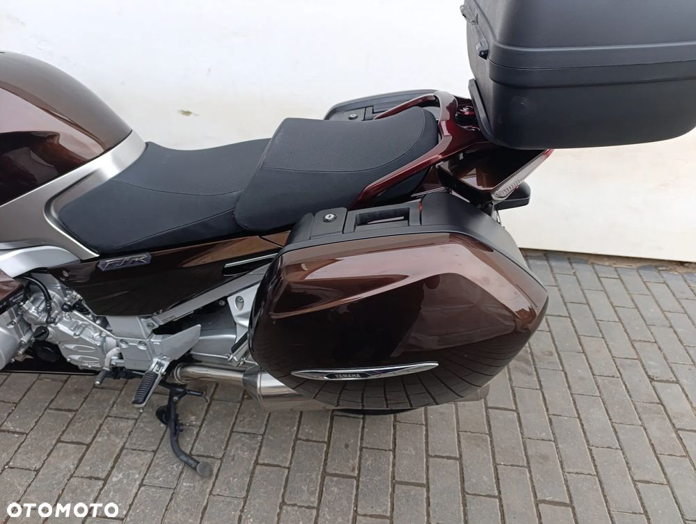 Yamaha FJR - 19