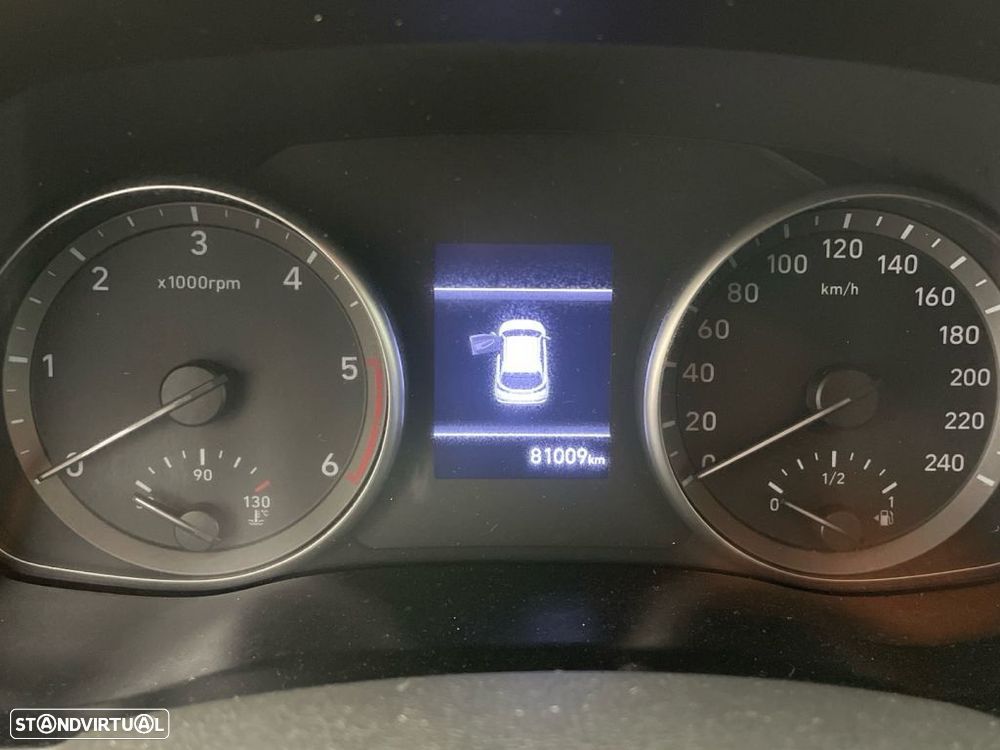 Hyundai i30 1.6 CRDi STyle — fotografia 9