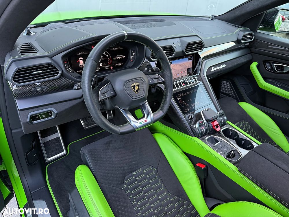 Lamborghini URUS - 10