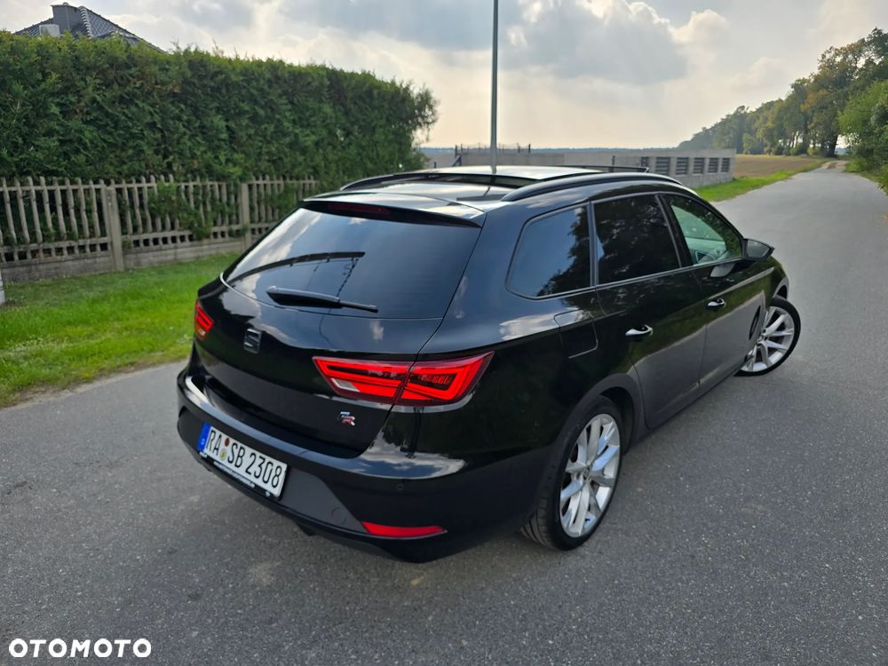 Seat Leon 2.0 TDI DPF DSG FR Black Matt Edition - 32