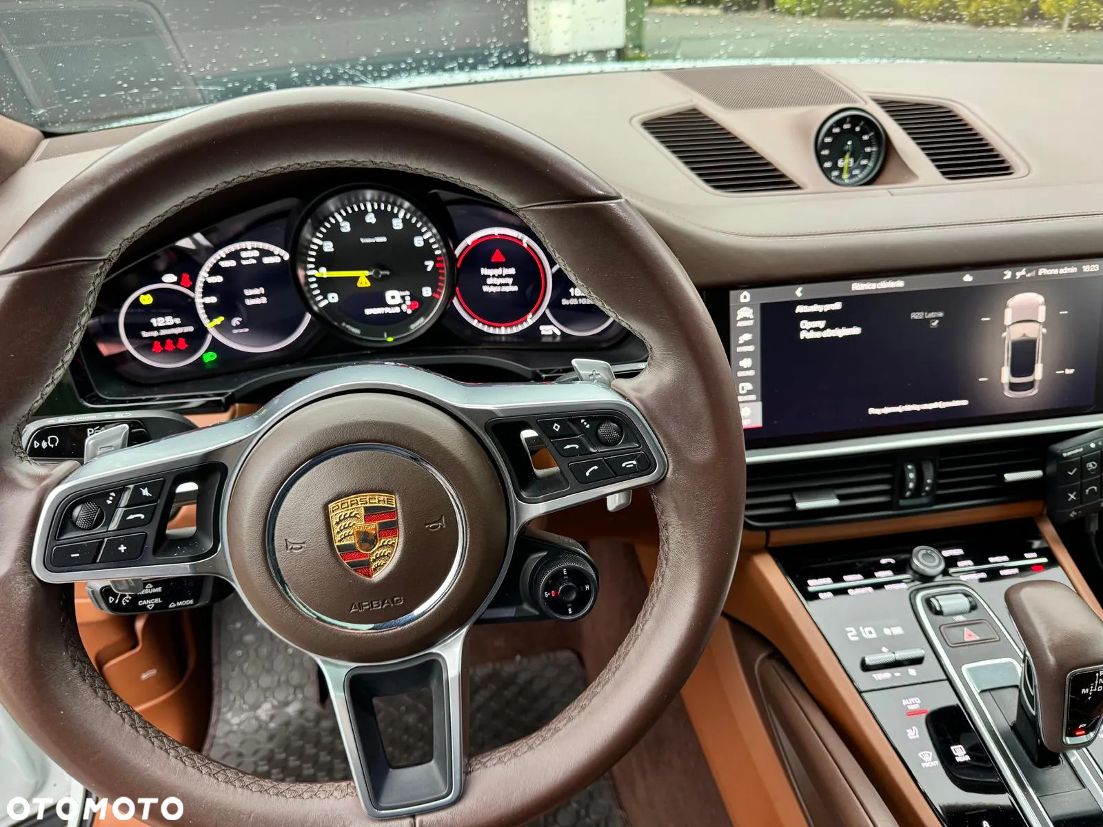 Porsche Cayenne Coupe E-Hybrid - 10