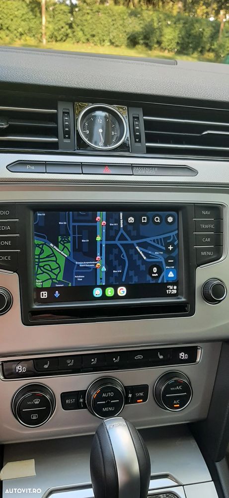 Volkswagen Passat - 30