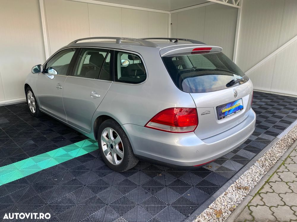 Volkswagen Golf - 11