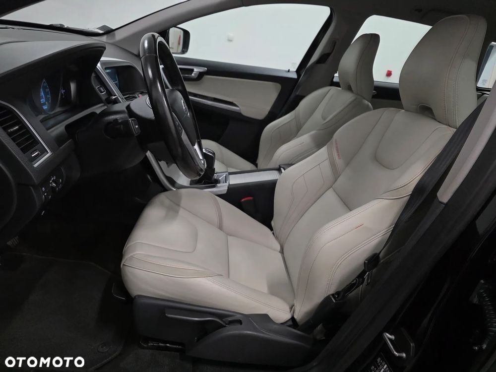 Volvo XC 60 D3 Drive-E Ocean Race - 7