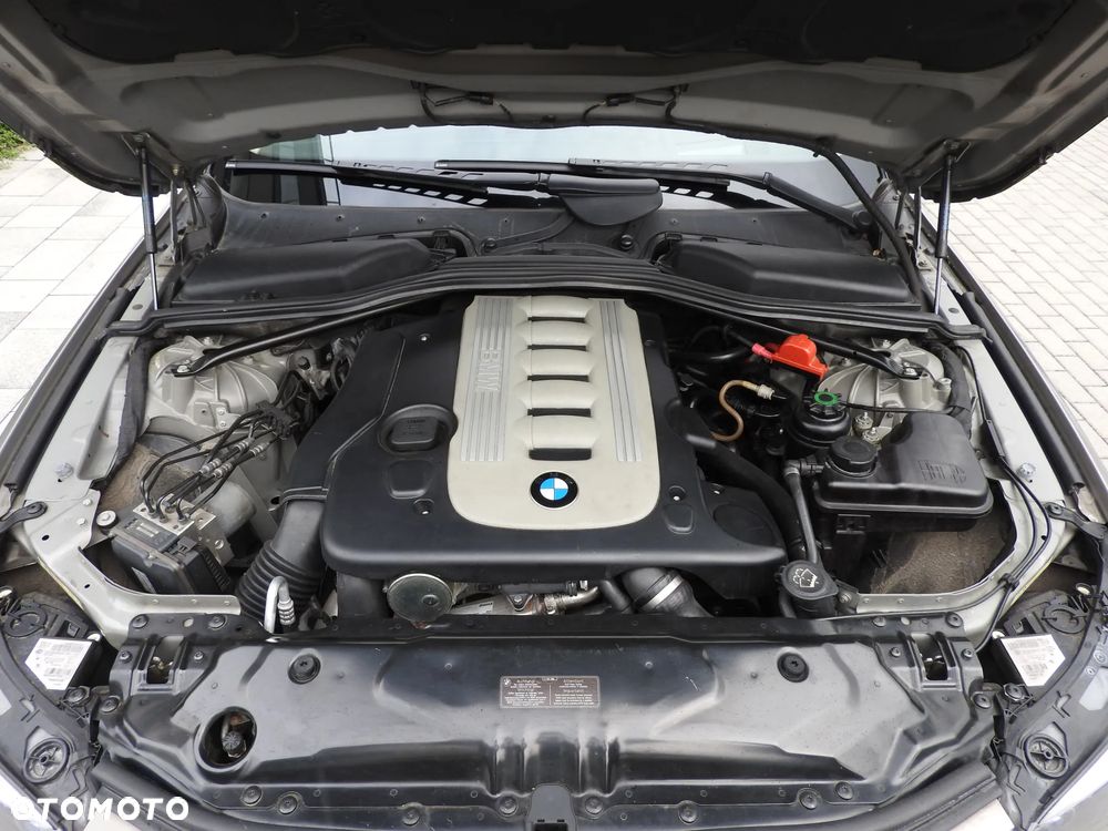 BMW Seria 5 530d xDrive - 11