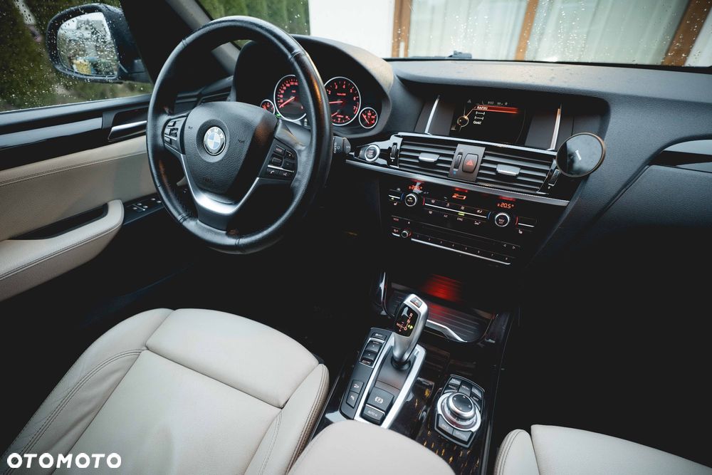 BMW X3 xDrive28i xLine - 17