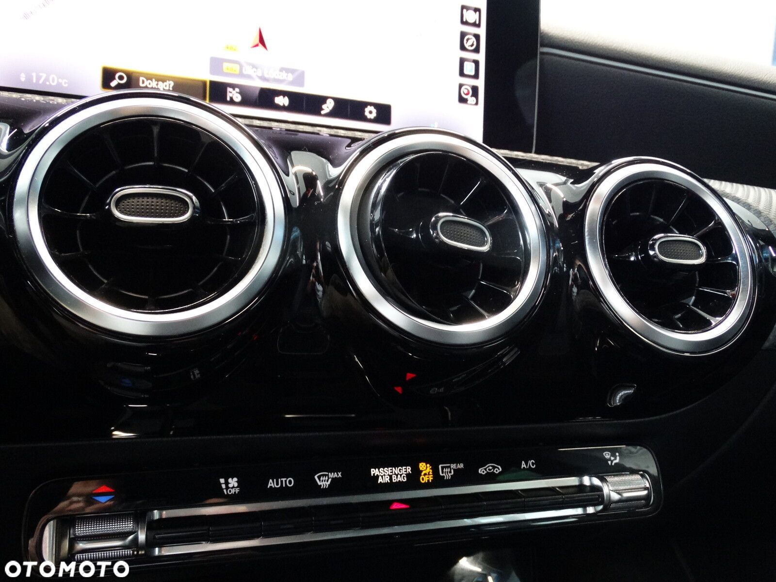 Mercedes-Benz CLA - 30