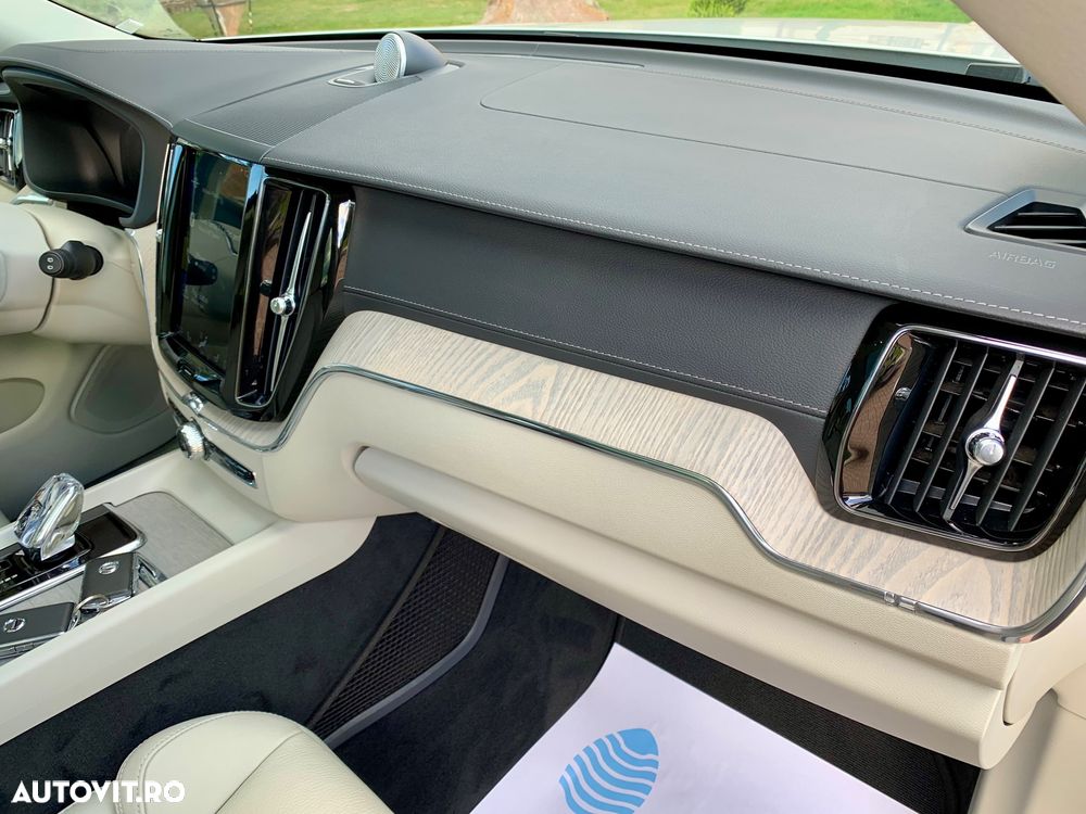 Volvo XC 60 T8 Twin Engine AWD Inscription - 21