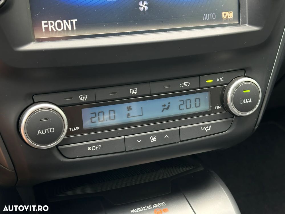 Toyota Avensis Touring Sports 1.6 D-4D Executive - 11