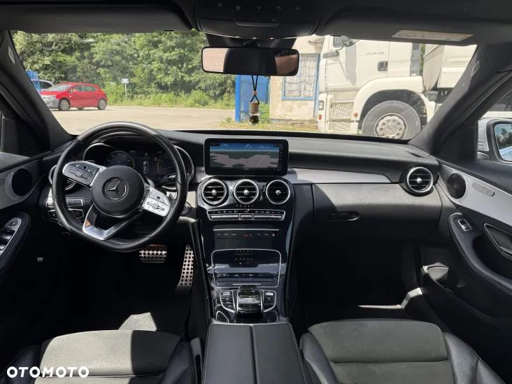 Mercedes-Benz Klasa C 300 9G-TRONIC - 15