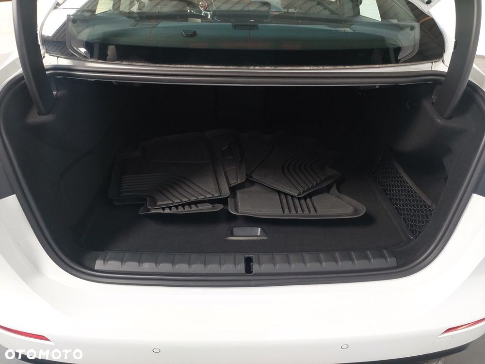 BMW Seria 2 218d Sport Line - 16