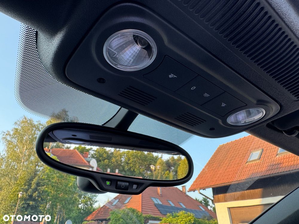 Volkswagen Golf - 27