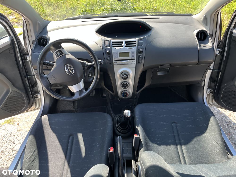 Toyota Yaris 1.3 Sol - 10
