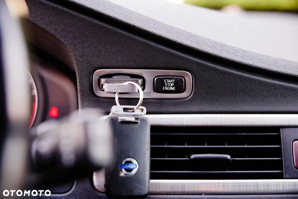 Volvo V70 2.5T Momentum - 18