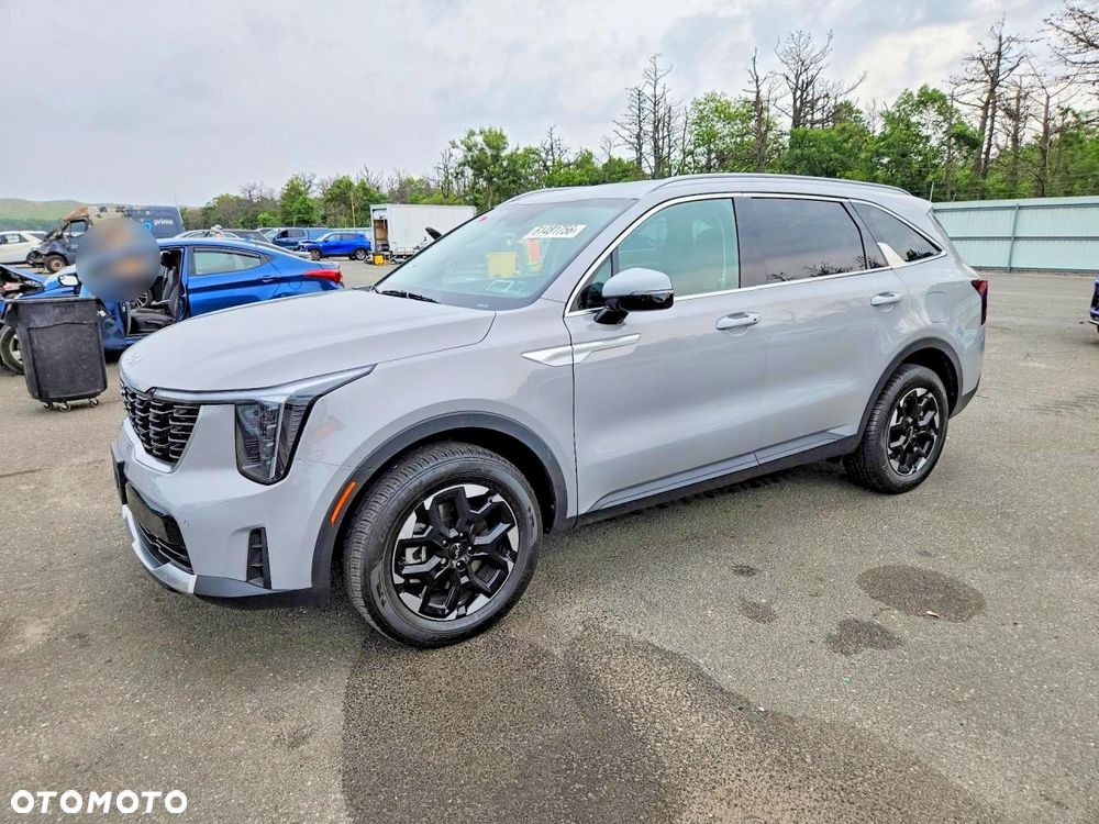 Kia Sorento - 2