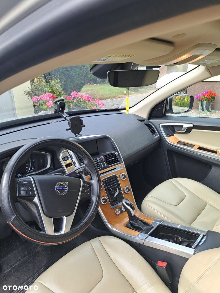 Volvo XC 60 - 6