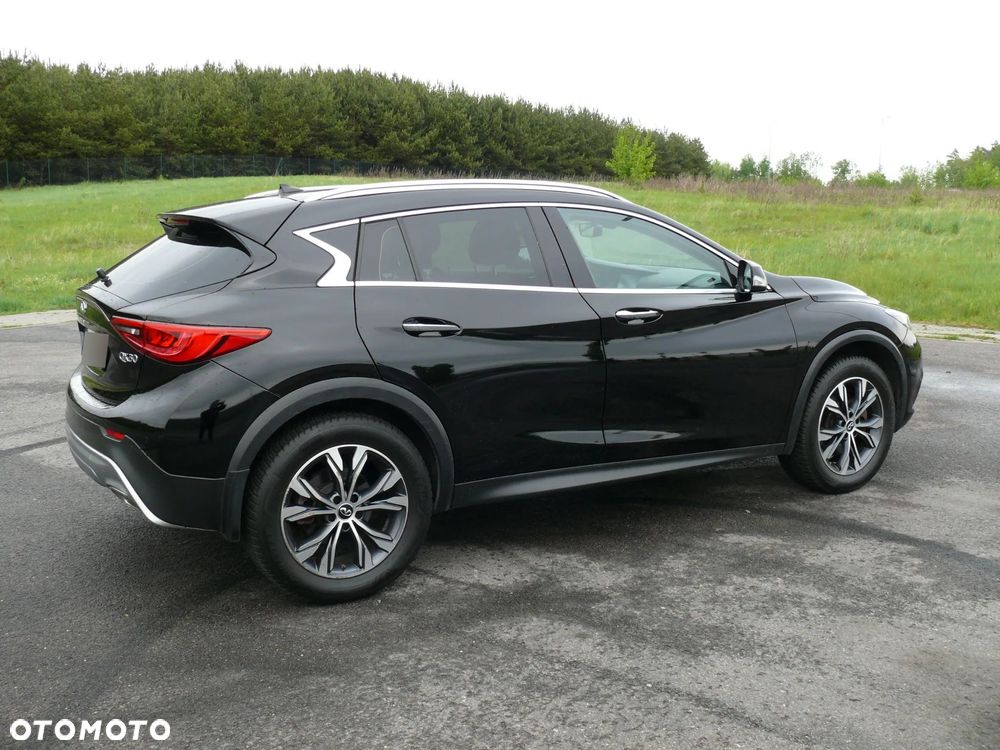 Infiniti QX30 - 6