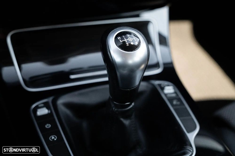 Mercedes-Benz C 200 d Avantgarde - 27