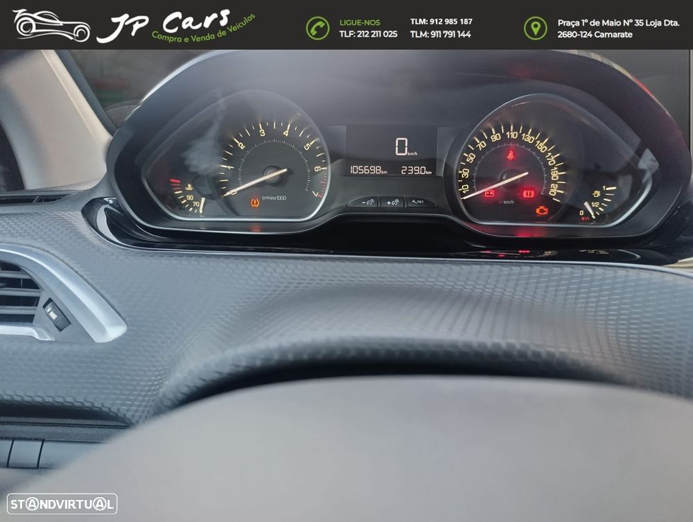 Peugeot 2008 1.2 PureTech Style - 9