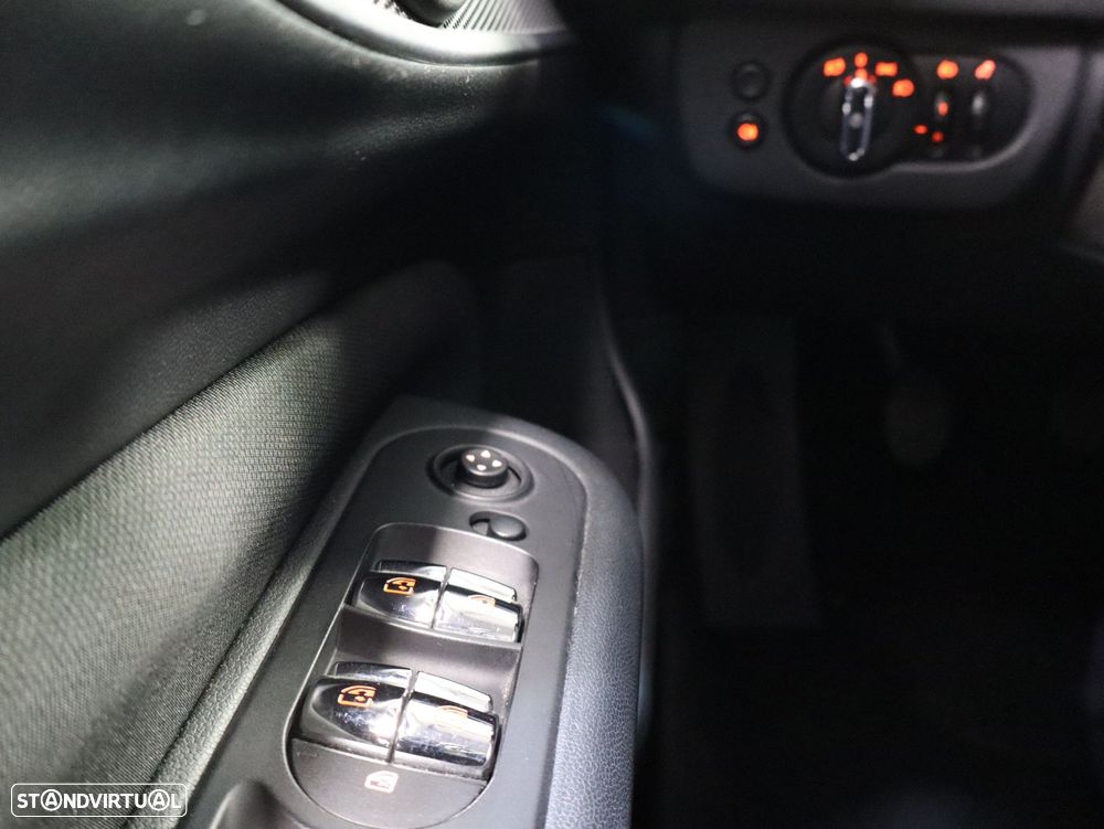 MINI Clubman One D - 15