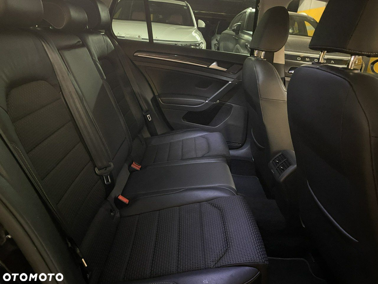 Volkswagen Golf - 12