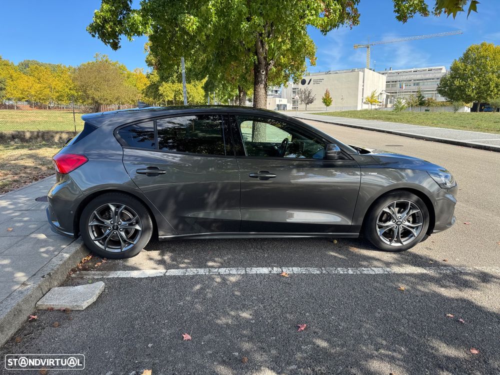 Ford Focus - 23