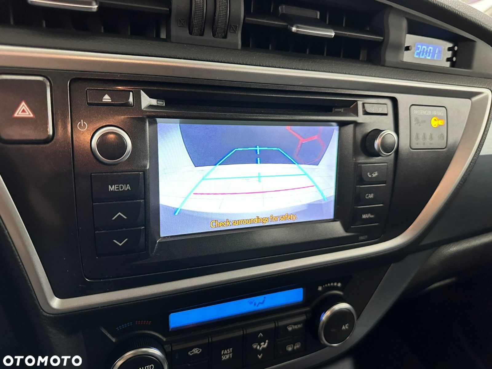 Toyota Auris - 30