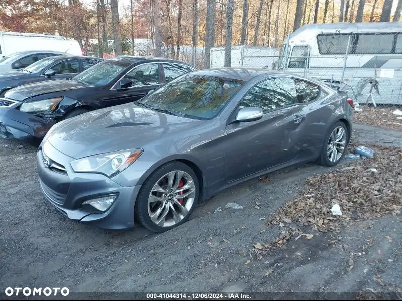 Hyundai Genesis Coupe - 36