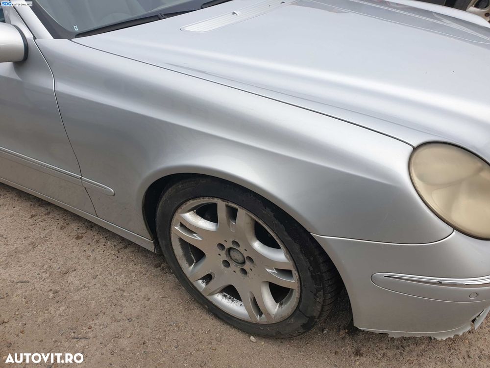 Aripa Dreapta Fata Mercedes Clasa E Class W211 2002 - 2009 Culoare C775 775 [K3445] - 2