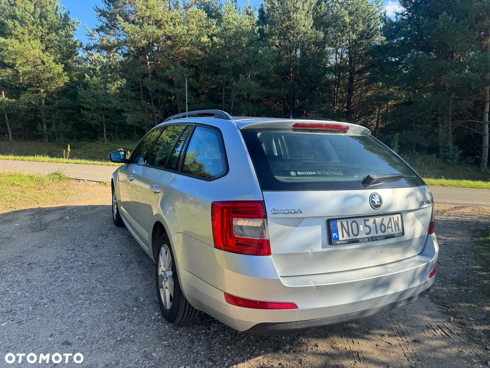 Skoda Octavia 1.6 TDI Ambition DSG - 5