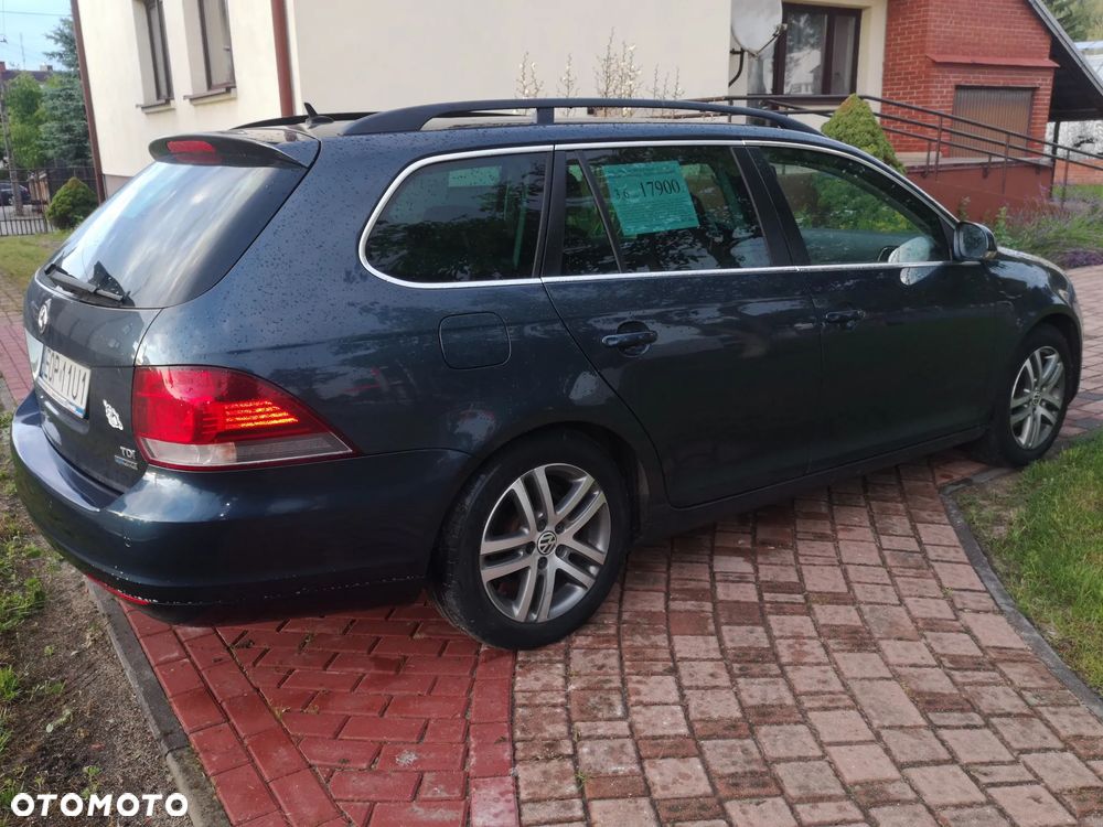Volkswagen Golf 1.6 TDI DPF Highline - 17