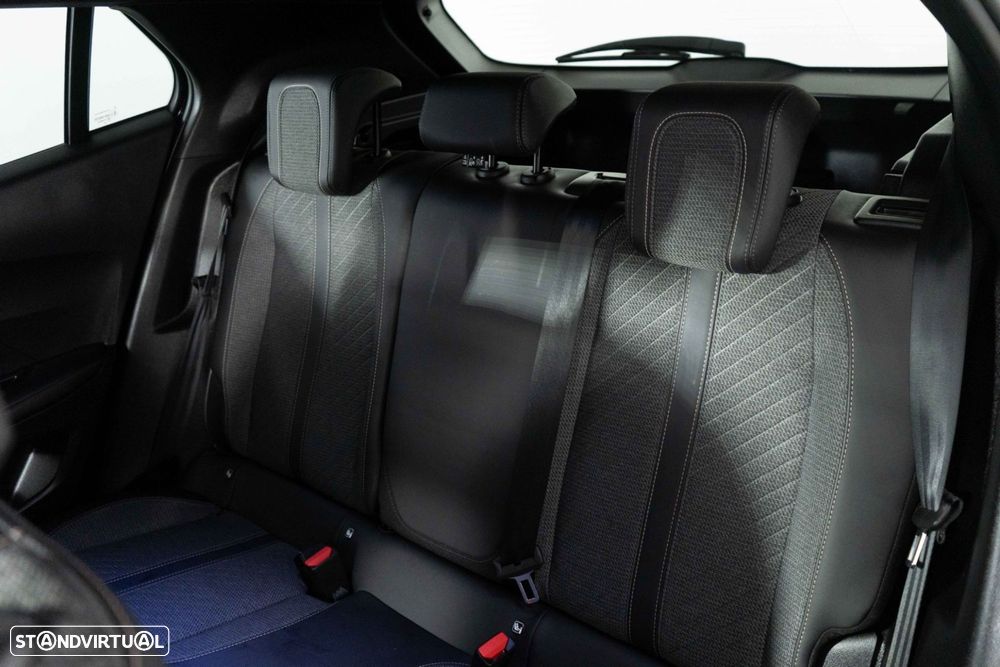 Peugeot 2008 1.2 PureTech Allure Pack - 11
