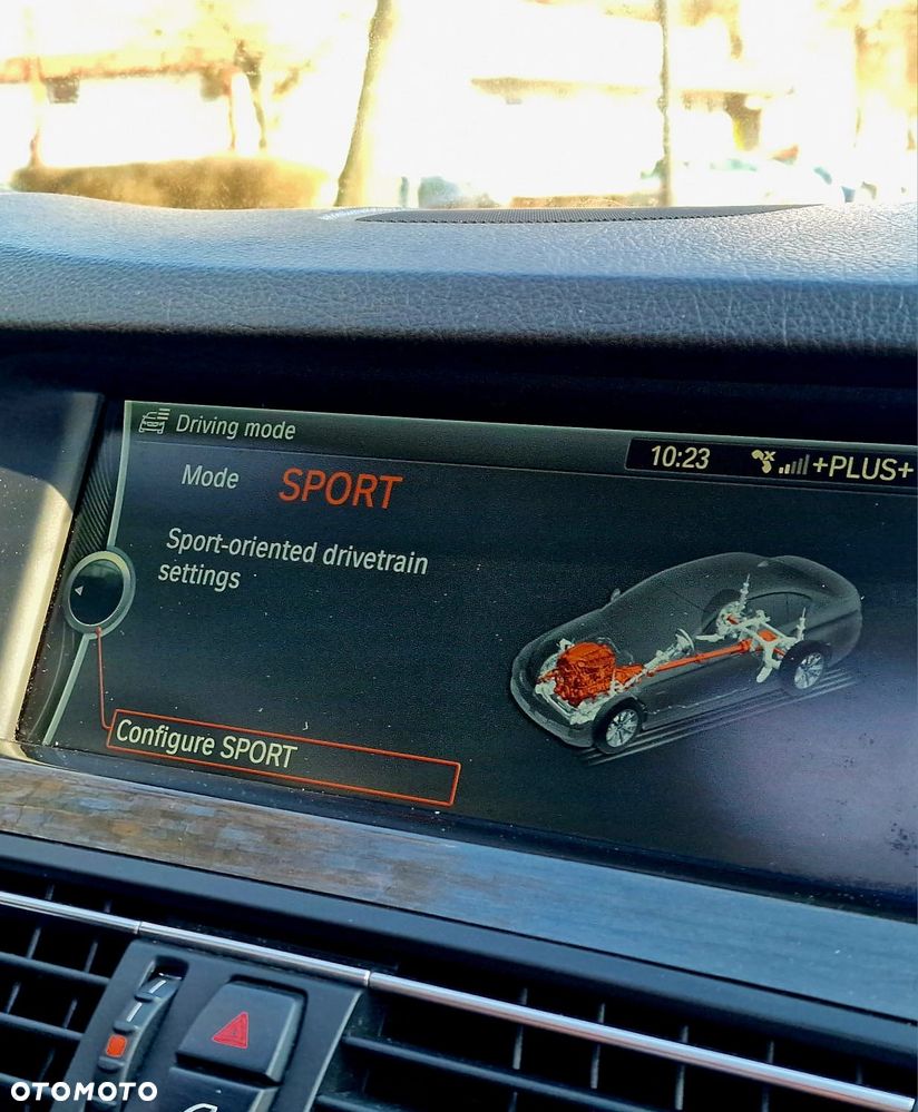 BMW Seria 5 528i xDrive Sport-Aut Luxury Line - 10