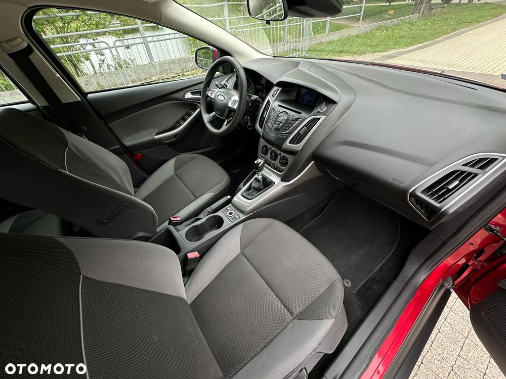 Ford Focus 1.6 TDCi DPF Titanium - 8