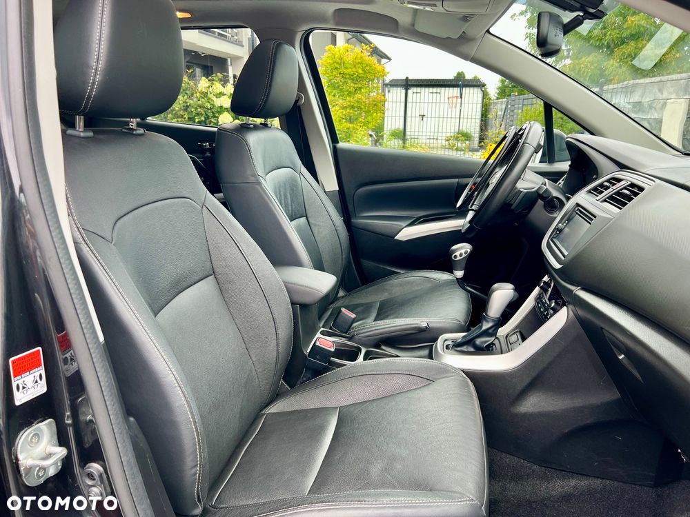 Suzuki SX4 1.6 Premium - 17