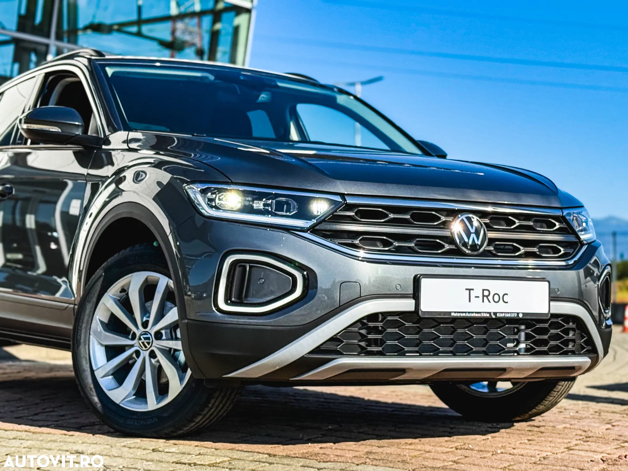 Volkswagen T-ROC 1.5 TSI DSG Life - 27