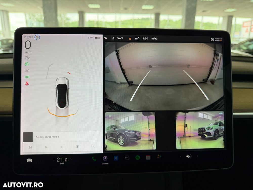 Tesla Model Y - 23