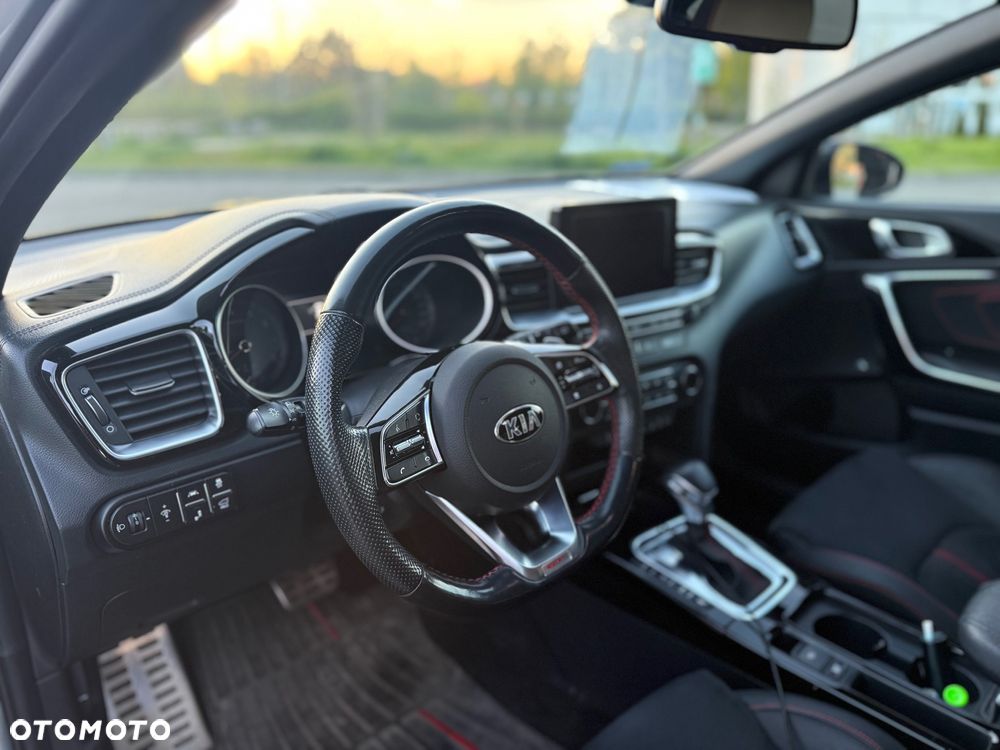 Kia ProCeed - 7