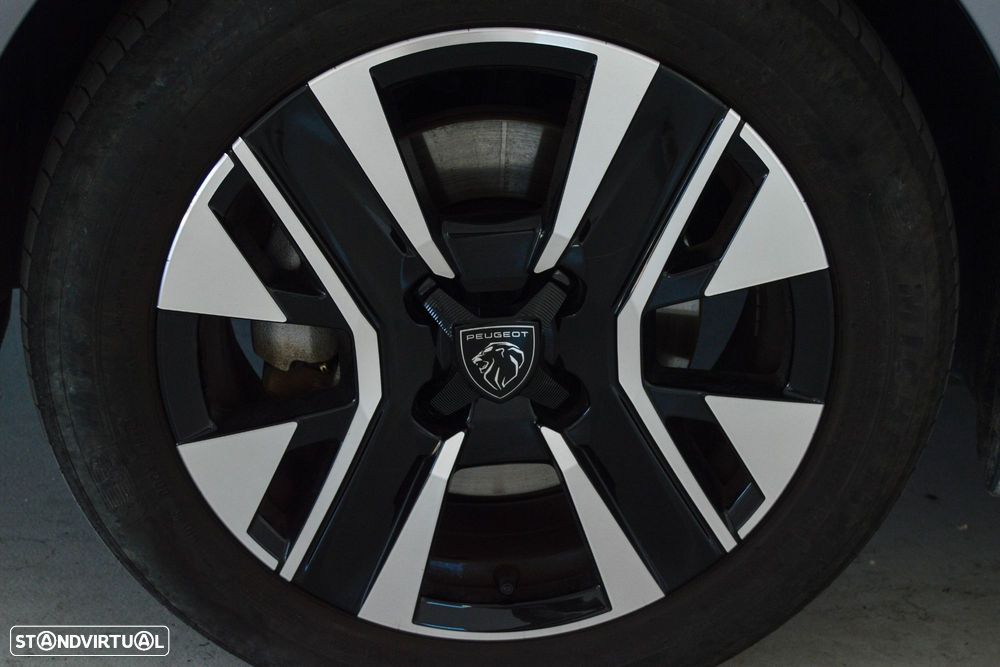 Peugeot 208 1.2 Hybrid Allure e-DCS6 - 24
