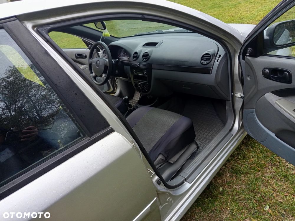 Chevrolet Lacetti - 16