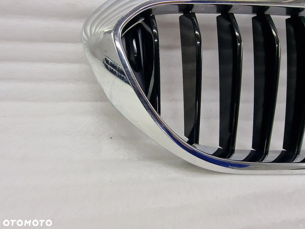 BMW G30 / G31 16- PRAWA NERKA / ATRAPA / GRILL PRZEDNI PRZÓD , NR 7383520 / 7390866 / 7390864 / 8070470 / 7473692 / 7473702 , NR AUKCJI GL215 - 7