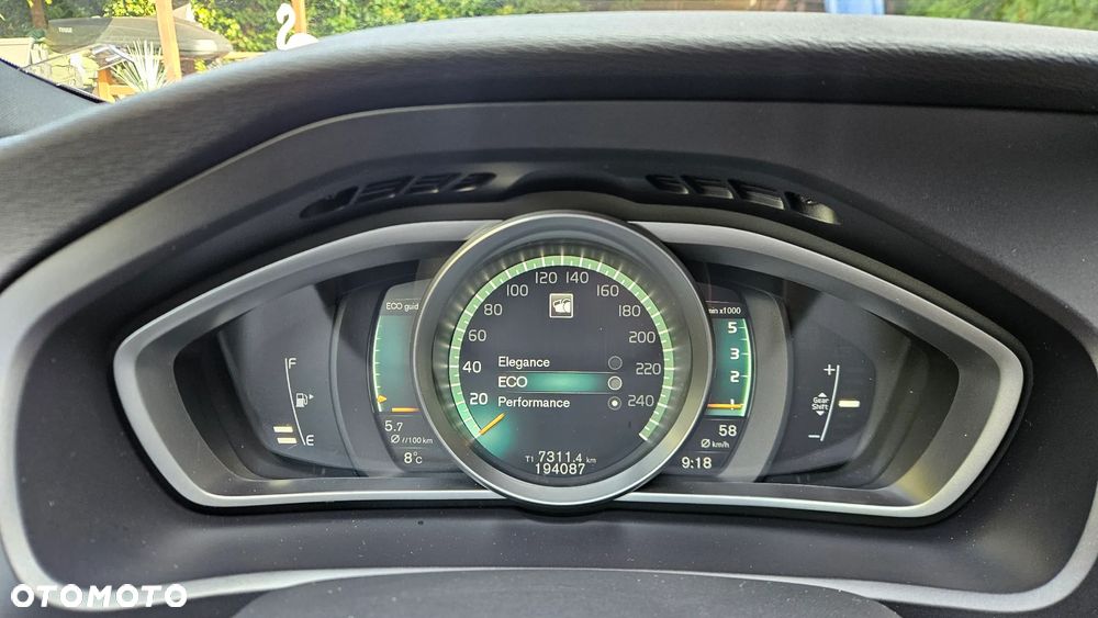 Volvo V40 Cross Country D2 Drive-E Summum - 19