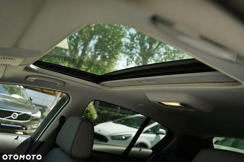 BMW Seria 1 118d - 30