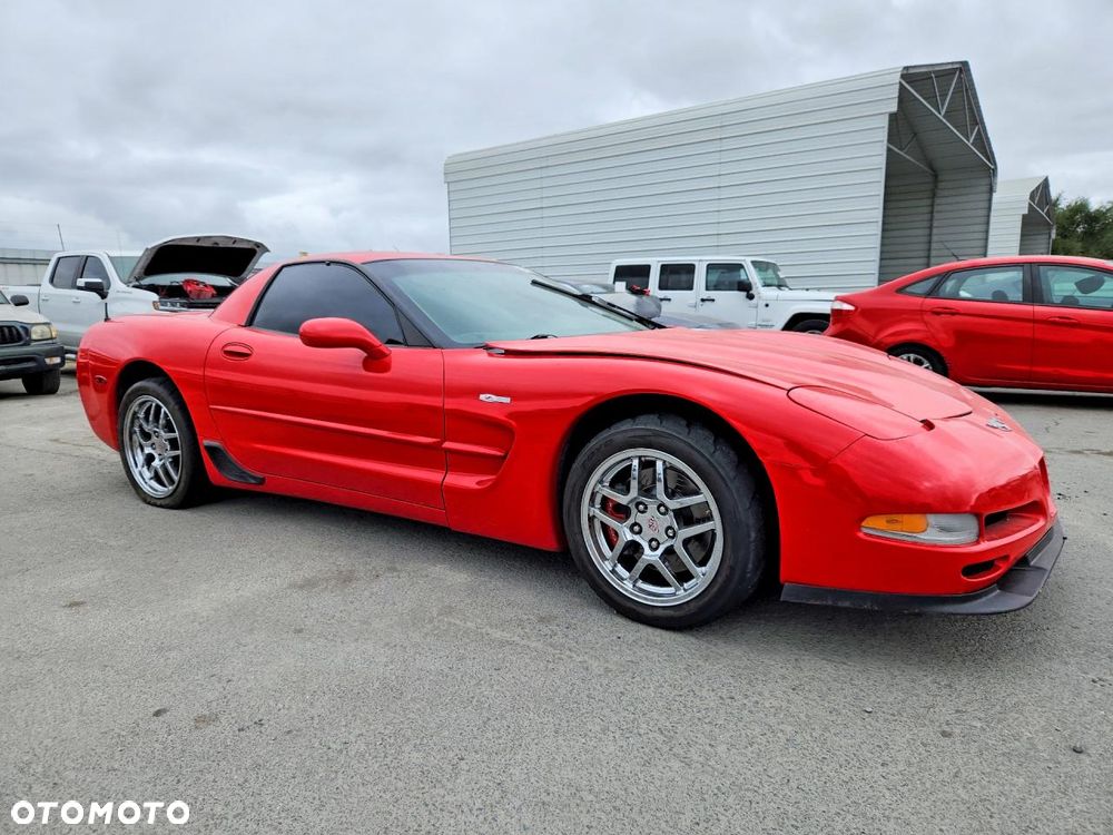Chevrolet Corvette - 3