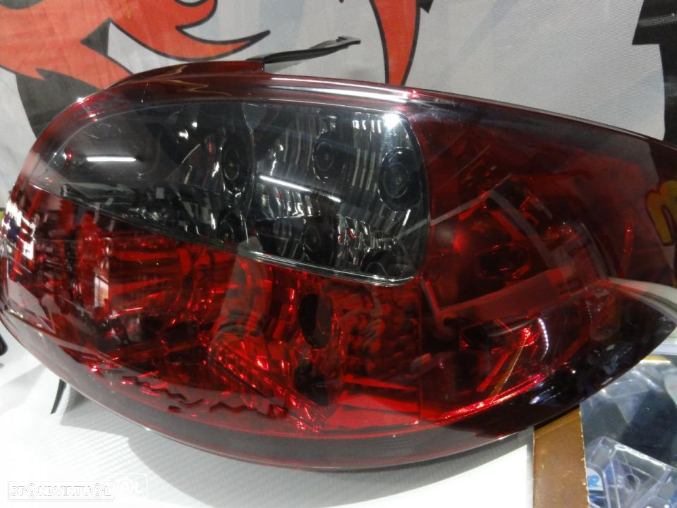 Faróis Peugeot 206 fundo vermelho escurecido (smoke) C/2 anos de garantia - 6