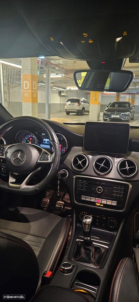 Mercedes-Benz CLA 200 d Shooting Brake AMG Line - 22