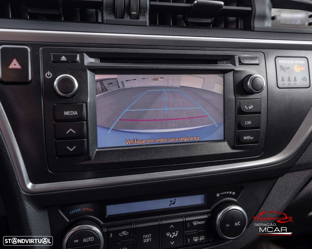Toyota Auris 2015 photo 4