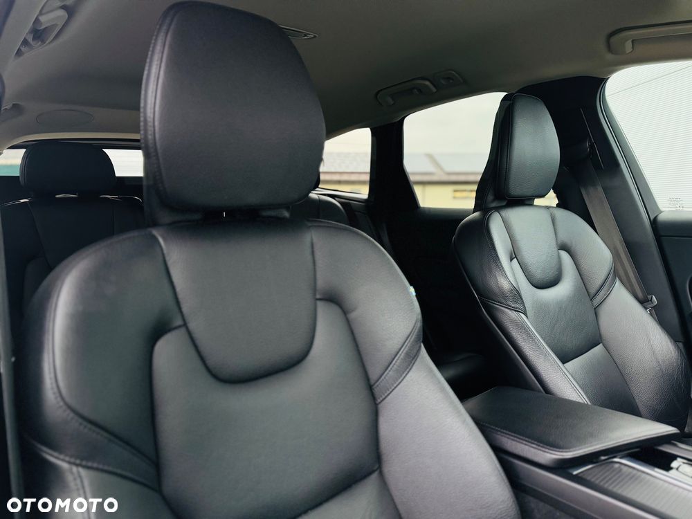 Volvo XC 60 D4 Geartronic Momentum Pro - 36