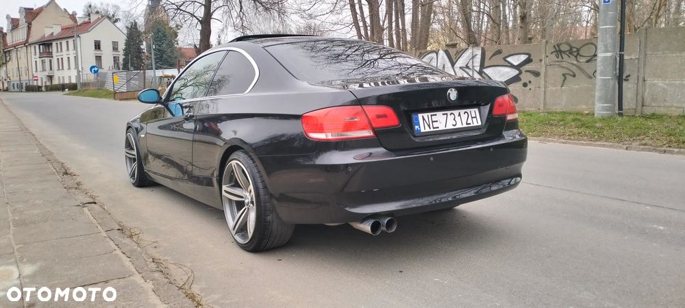BMW Seria 3 325i - 4