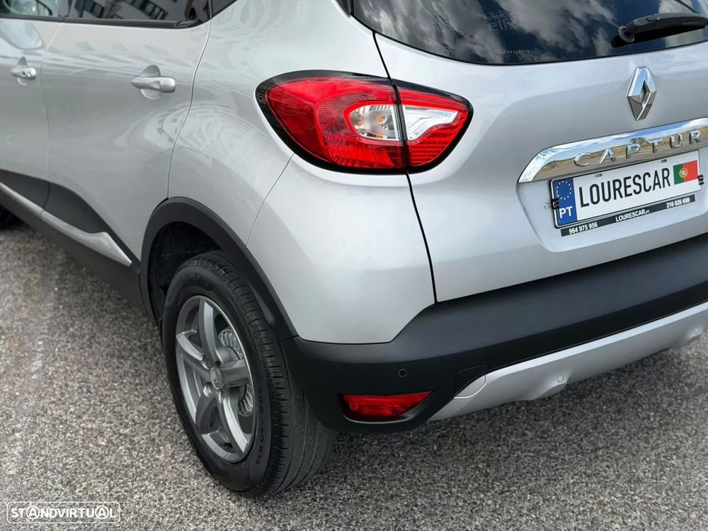 Renault Captur 1.2 TCe Exclusive EDC - 32